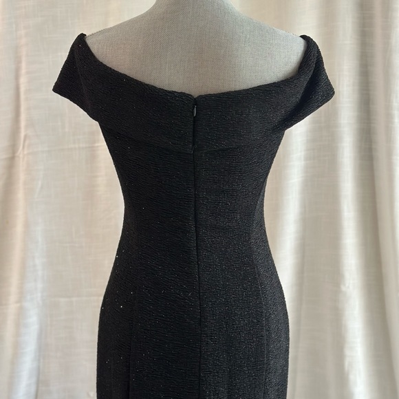 Eliza J Off Shoulder Gown - Picture 6 of 10